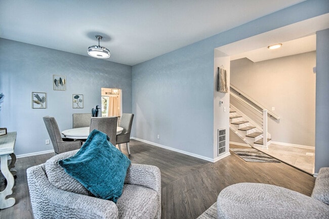 Photo - 740 W 31st St Unidad ID1385862P