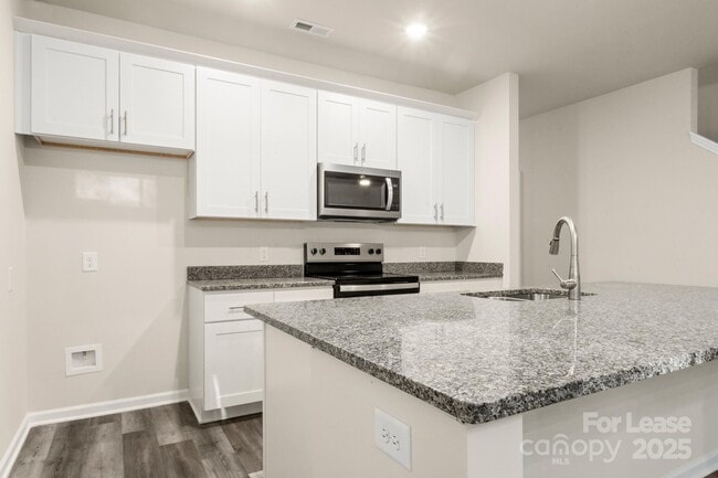 Photo - 990 Shearer Rd