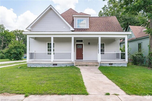 Building Photo - 1022 N 15th St Rental