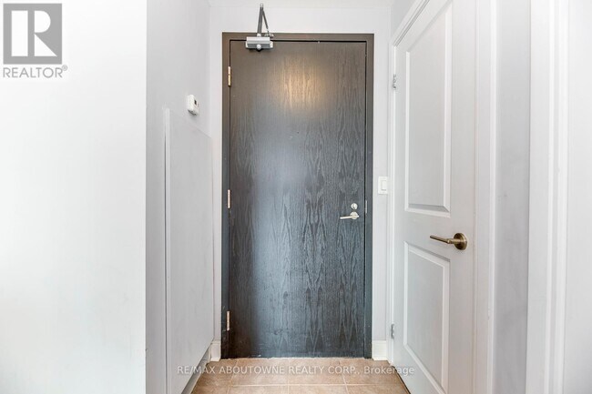 Photo - 18 Yorkville Ave Unité 3204