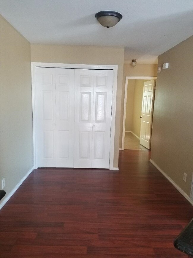 Photo - 606 Gale St Unit 18
