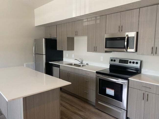 Building Photo - 142 E 700 S St Unit 301 - 1 Rental