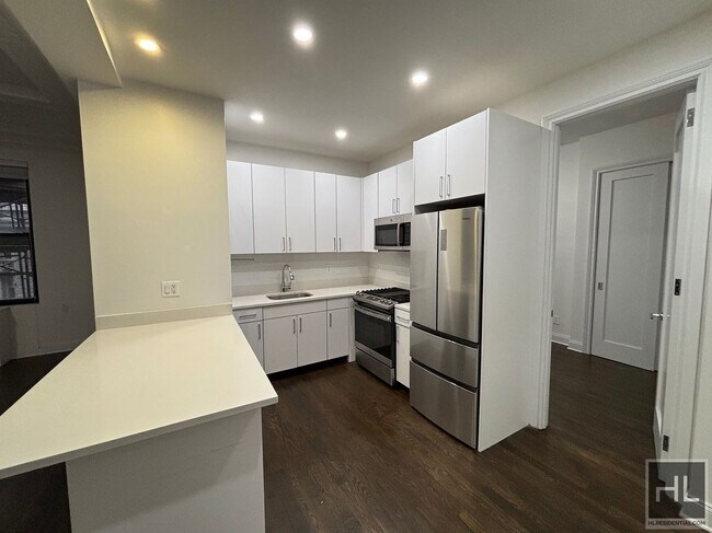 Photo - WEST 58 STREET Unidad 4A