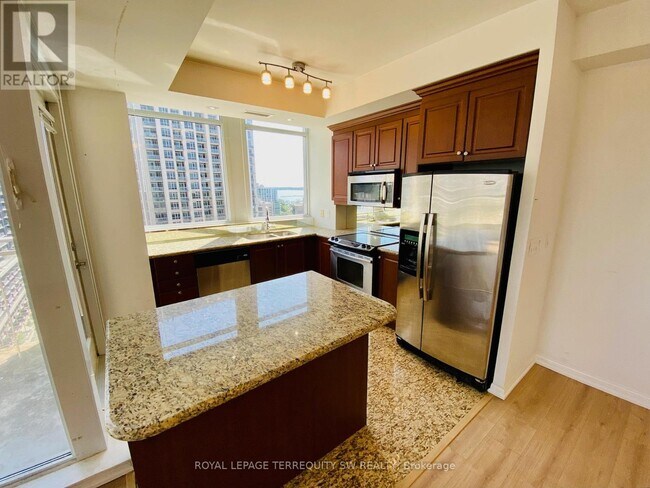 Photo - 628 Fleet St Unité 1608