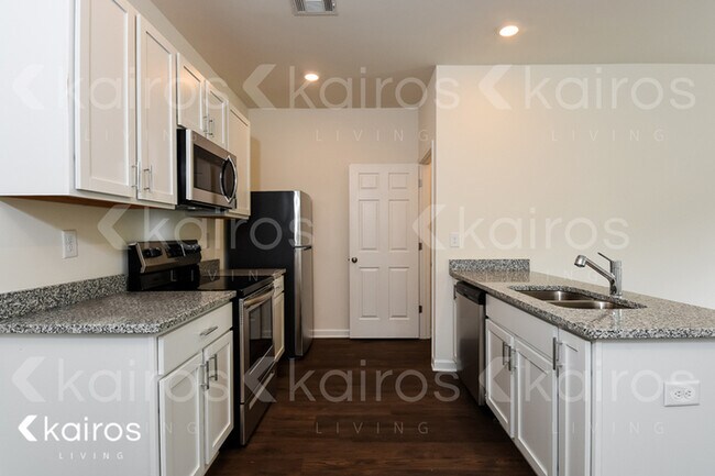 Photo - 121 Dudley Wy