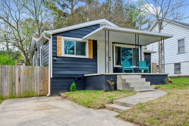 Photo - 604 Elmira Ave
