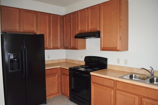 Photo - Cute 3/2.5 Townhouse with 2-Car Garage in Turtle Creek