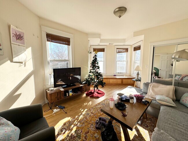 Photo - 37 Hillside St Unit 3