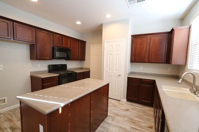 Photo - Beautiful 2 Story 3 Bedroom Home located in the Southwest