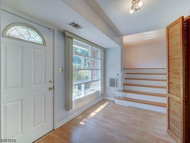 Photo - 17 Brook Pl