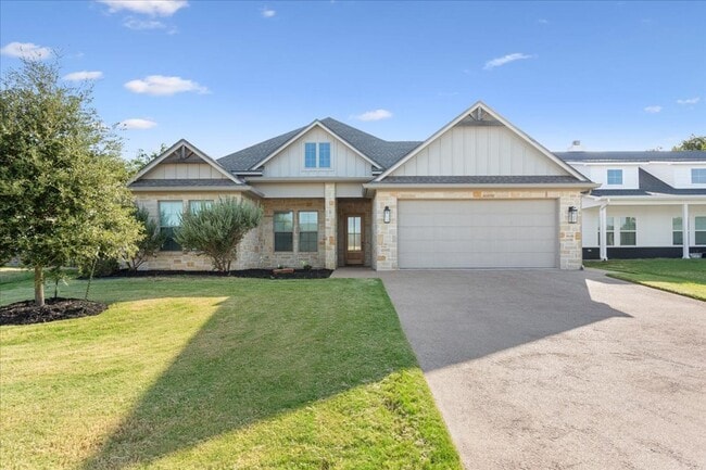 Building Photo - 10357 Fallen Leaf Dr