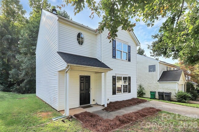 Photo - 1215 McAllister Dr