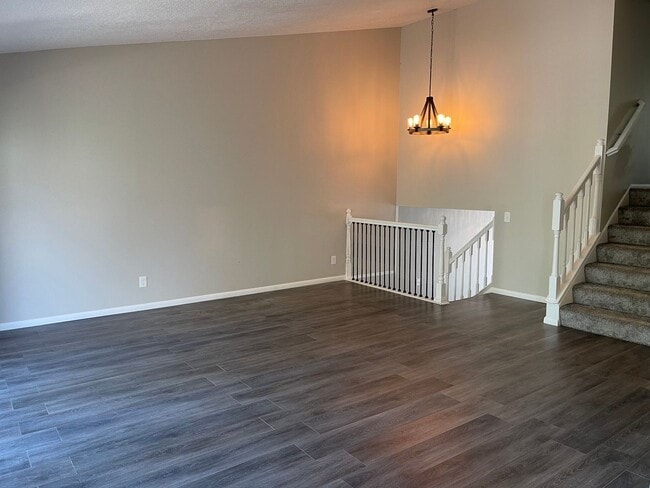 Photo - Beautiful, Updated 3Bed+Office/Den, 2Bath Twinhome in Plymouth- Available Now!