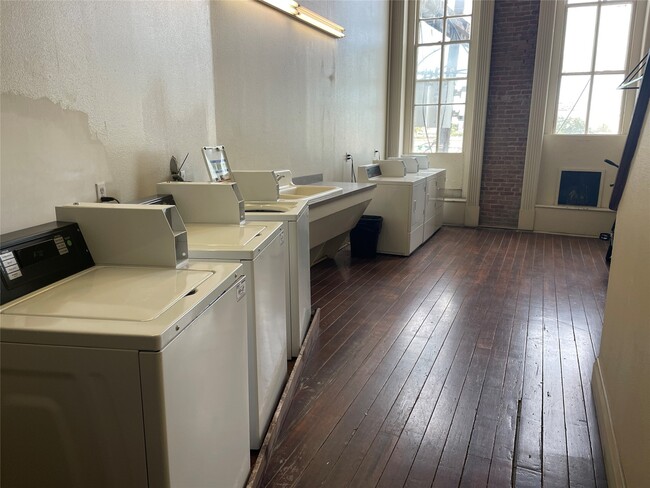 Photo - 2118 The Strand Unit 204