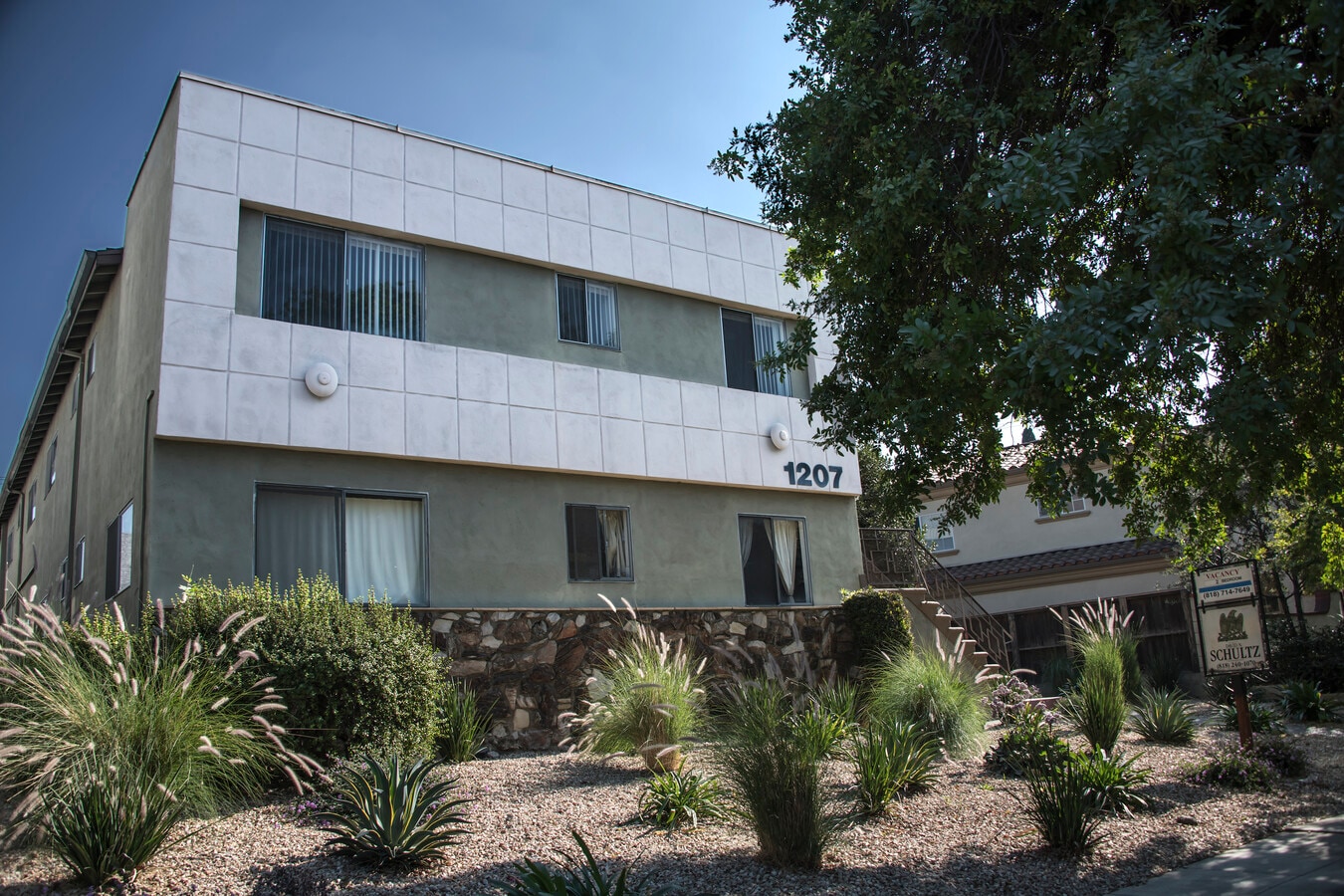 Photo - 1207 Huntington