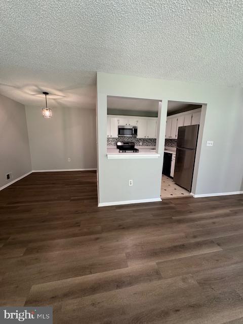 Photo - 27 Mendrey Ct
