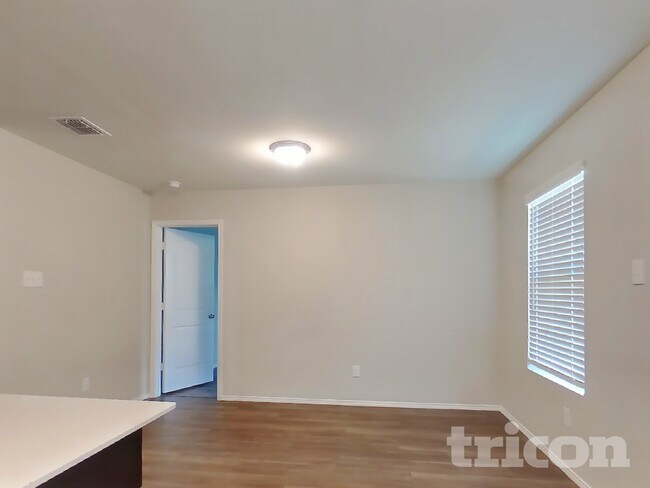 Photo - 460 Blue Crow Ln