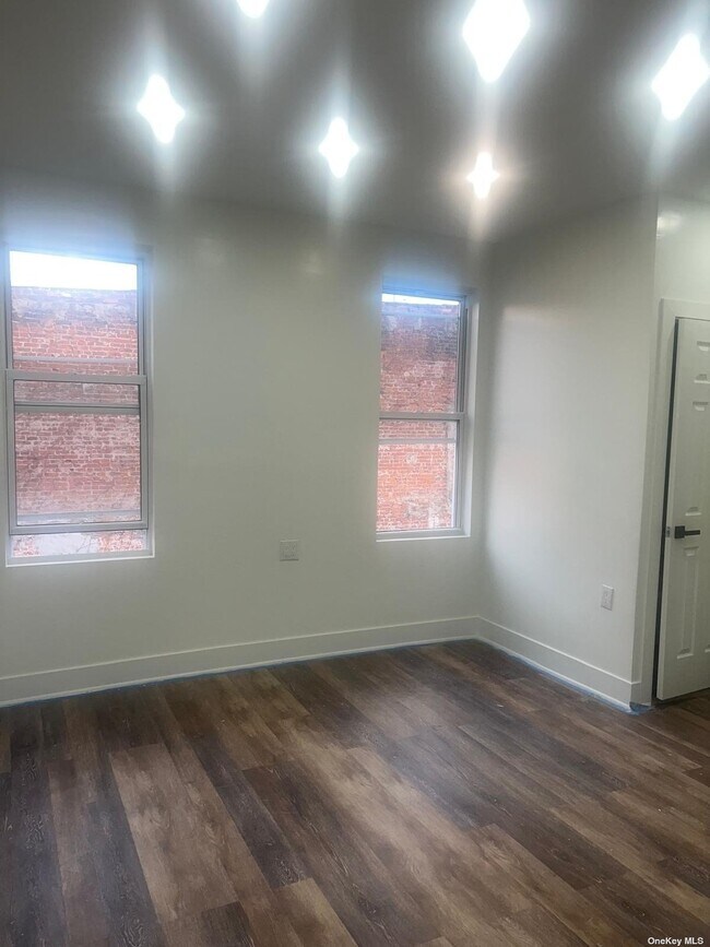 Photo - 499 New Jersey Ave