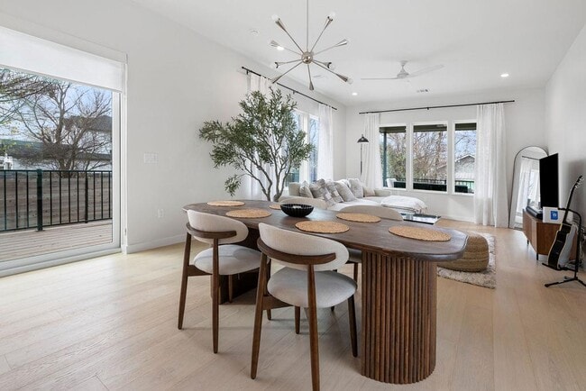 Photo - 2912 E 13th St