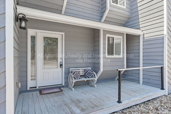 Photo - 41 Solar St