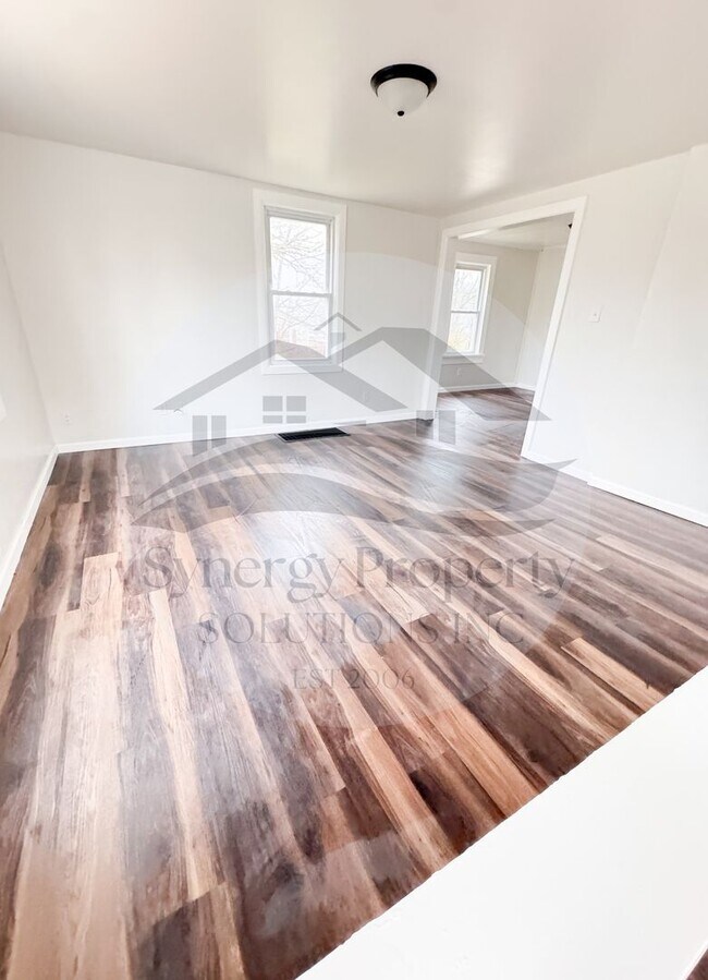 Photo - Madison Home