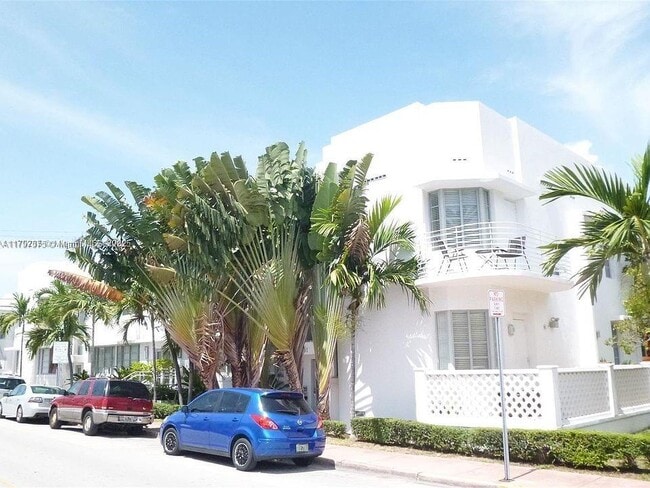 Photo - 611 11th St Condo Unit 105