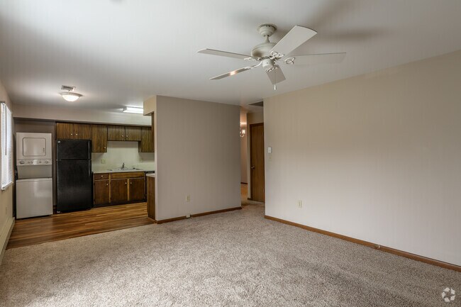 3 bedroom/ 2 Bath - 1,550 SQ Ft