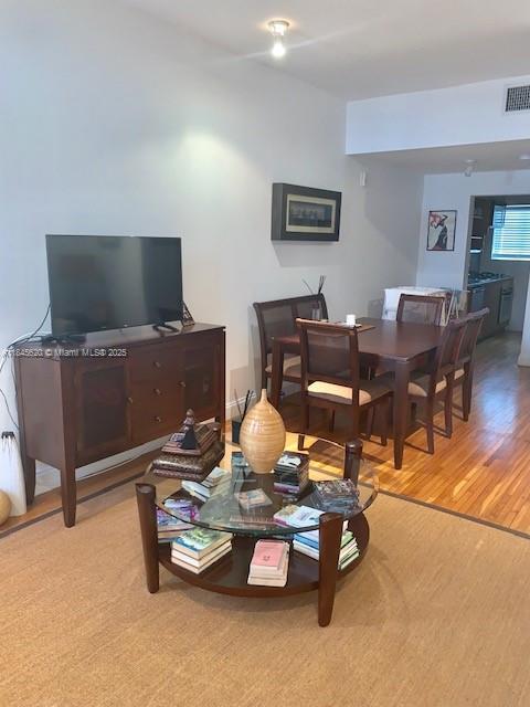 Building Photo - 1330 Drexel Ave Unit 205 Rental
