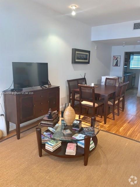 Building Photo - 1330 Drexel Ave Unit 205 Rental