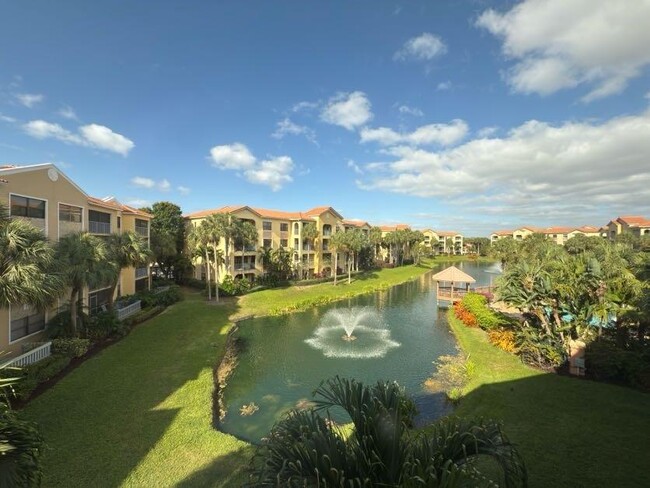 Building Photo - 700 Uno Lago Dr Unit 305 Rental