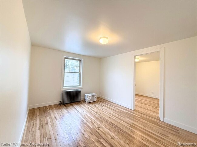 Photo - 29222 Grand River Ave Unit 5