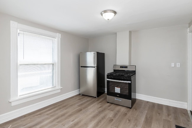 Photo - 115 E Foraker St Unidad 2