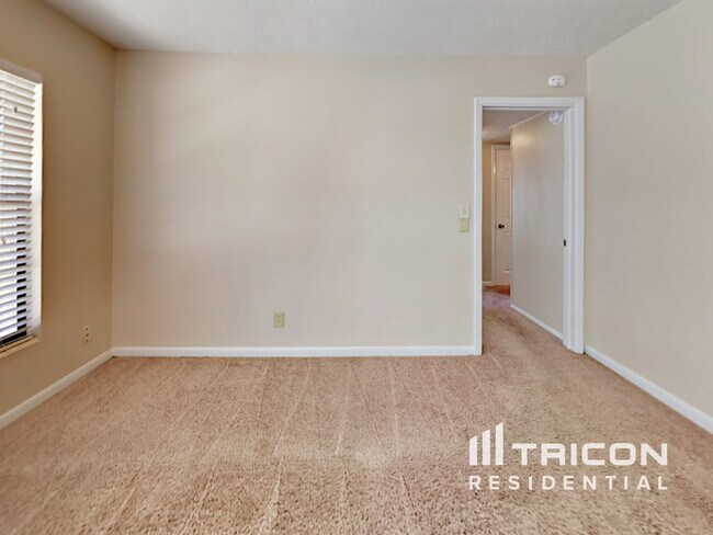 Photo - 10506 Dodd Rd