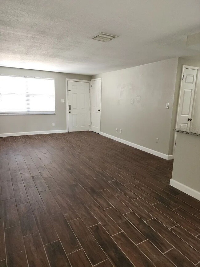 Photo - 1414 Coppertree Dr