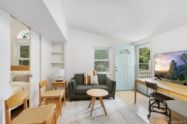 Photo - 61 Squires Ave