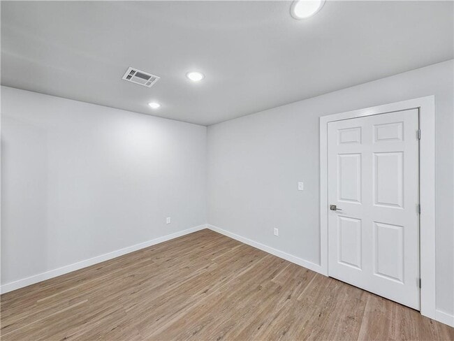 Photo - 6304 NW Kathleen St