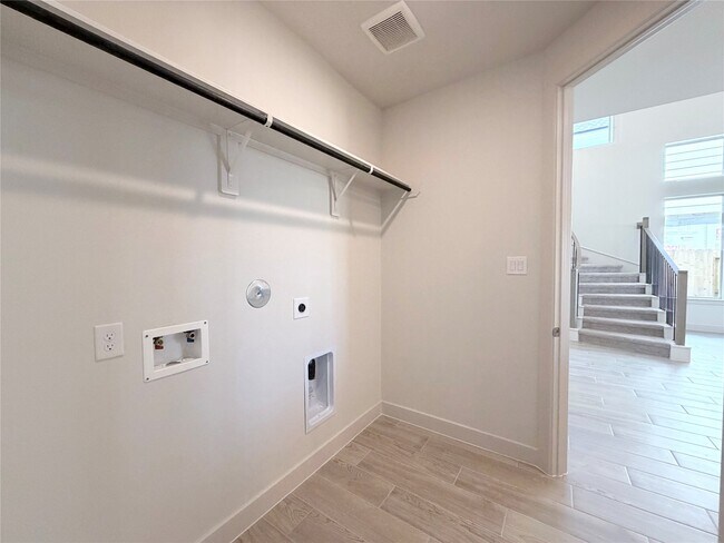 Photo - 31174 Riley Hts Dr