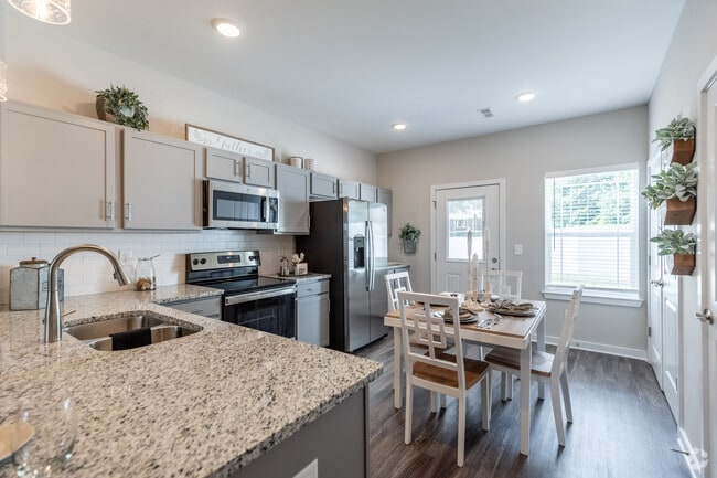 2BR, 2.5BA - Willow - 1,154SF - Kitchen