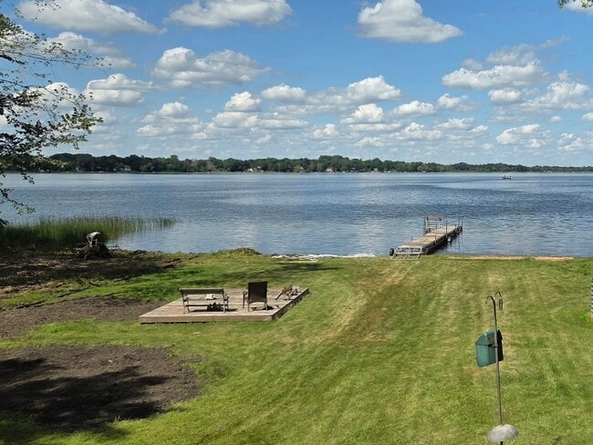 Photo - 3311 Interlachen Dr NE