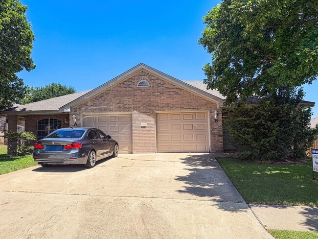 Building Photo - 4705 John David Dr Unit B