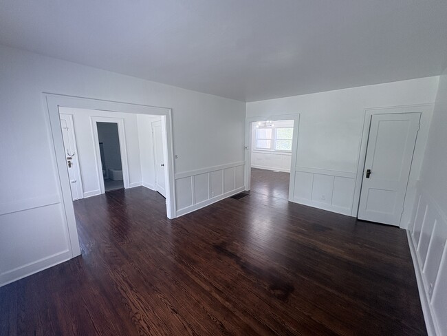 Living Room - 4901 N Washington Blvd