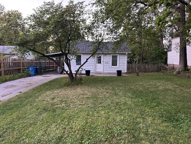 Building Photo - 1610 Burr St