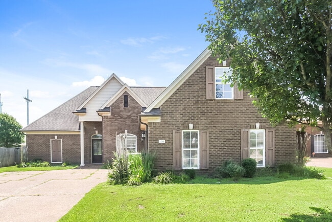 Building Photo - 3288 Champion Hills Dr