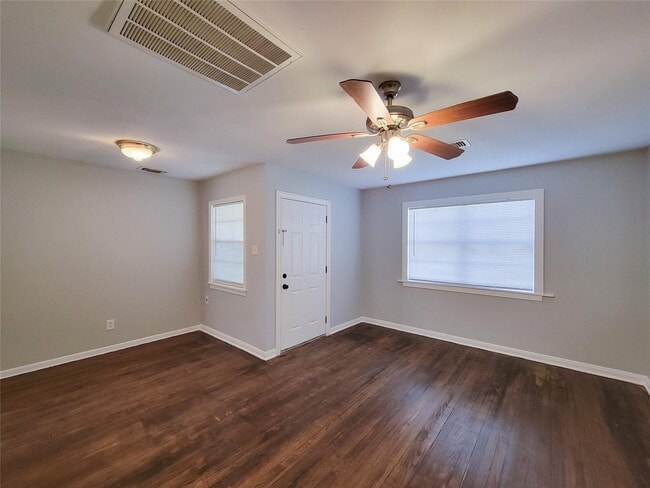 Photo - 12422 Mylla St