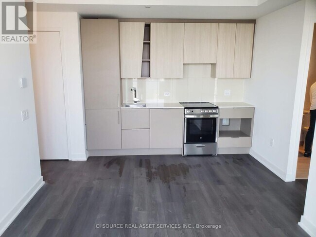 Photo - 3900 Confederation Pkwy Unit 3301