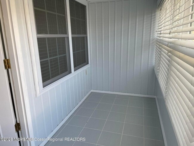 Photo - 393 Chesterfield Ct