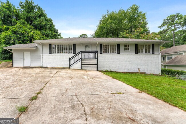 Photo - 1131 Custer Ave SE