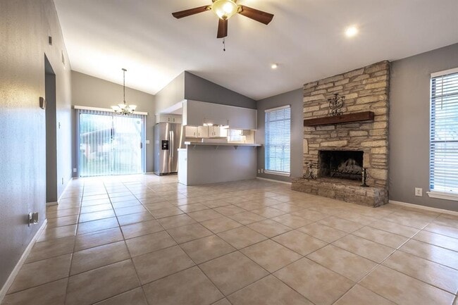 Photo - 9009 Sawtooth Ln