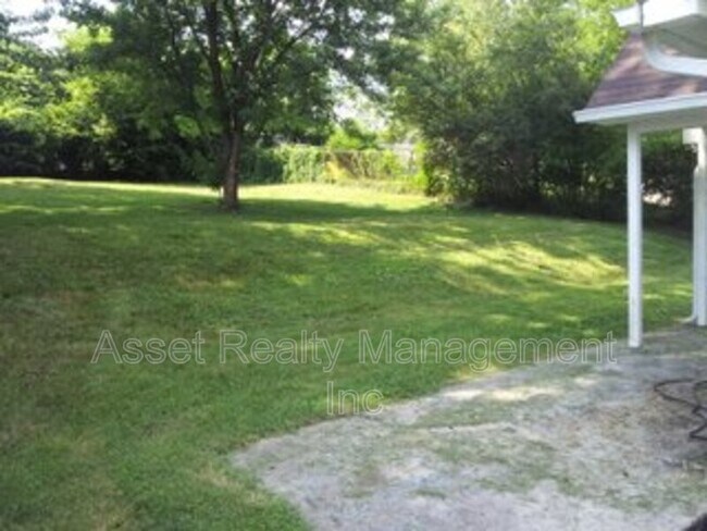 Photo - 215 E Emerald Ave