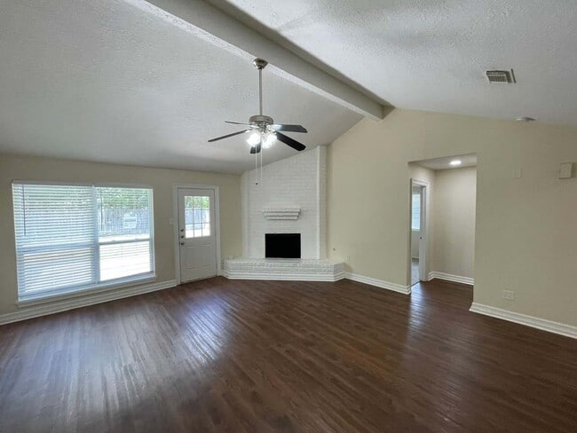 9422 Chartermoss Cir